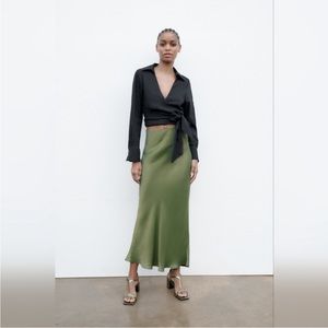 NWOT Zara Green Satin Effect Long Skirt in M